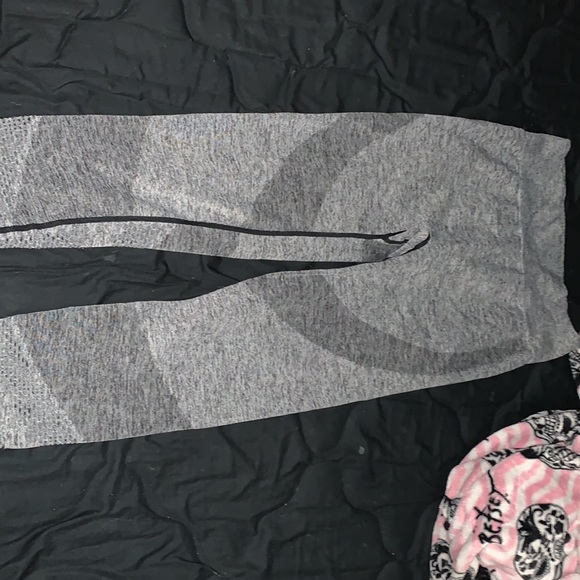 Yoga pants - Picture 3 of 4